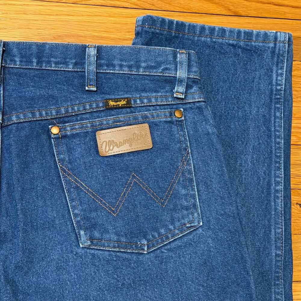 Wrangler | Men's Straight Leg Jeans Vintage Style Dark Wash W Pocket 38 X 32